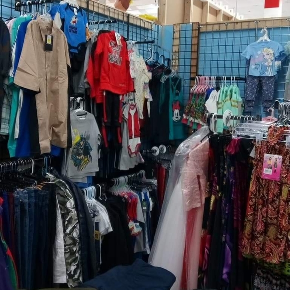 Meet your Posher, Brenda - Picture 5 of 6